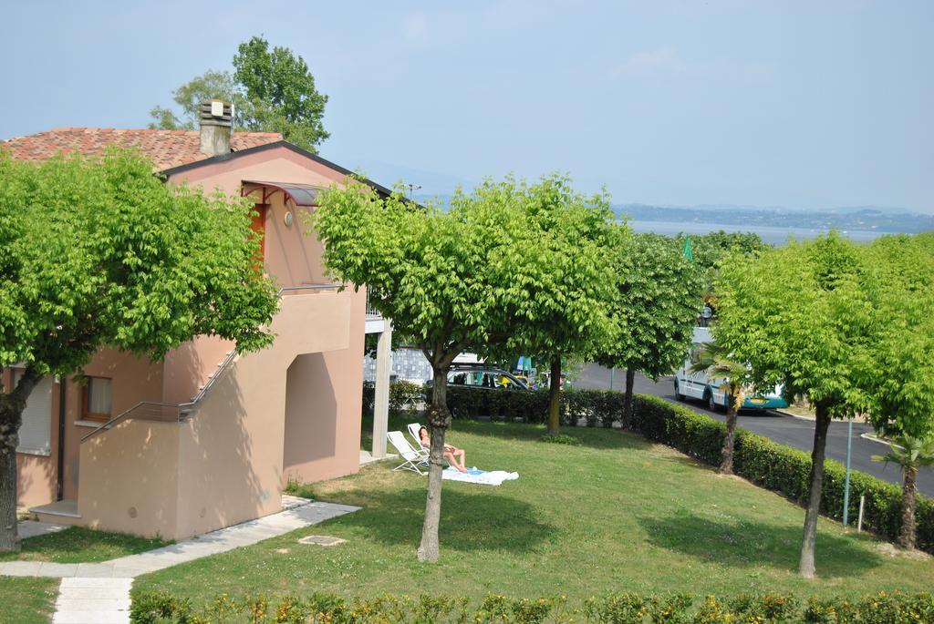 Residence Villaggio Tiglio Sirmione Eksteriør bilde