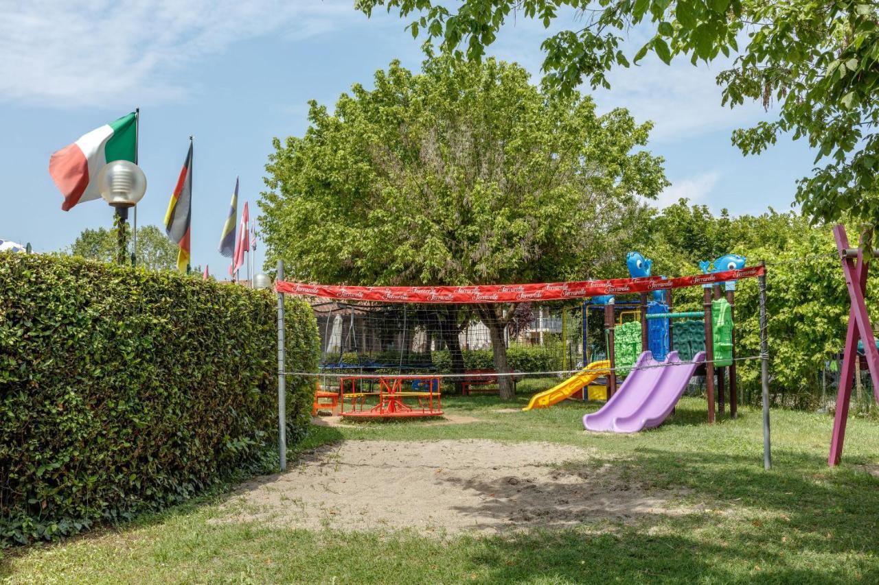 Residence Villaggio Tiglio Sirmione Eksteriør bilde